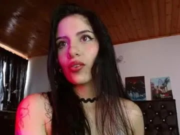 truuuly_yours – webcam model profile photo Image 2