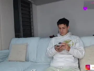 ebony_cute9 – webcam model profile photo Image 10