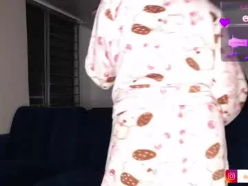 ebony_cute9 – webcam model profile photo Image 16