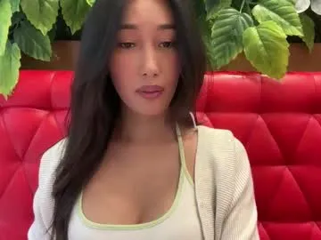 adelina_shine – webcam model profile photo Image 9