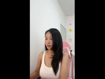 nympho_nathy_sophi – webcam model profile photo Image 7