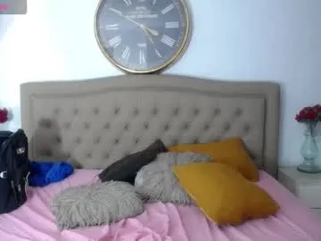 IngridSaint – webcam model profile photo Image 2