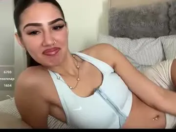 ynnenbrynn – webcam model profile photo Image 7