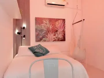 evahothead – webcam model profile photo Image 3