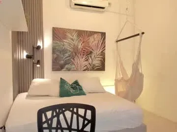 evahothead – webcam model profile photo Image 7