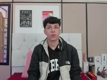 astridwet – webcam model profile photo Image 11