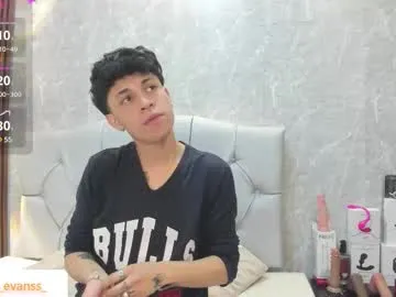 astridwet – webcam model profile photo Image 4