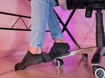 emely_exxotic – webcam model profile photo Image 17