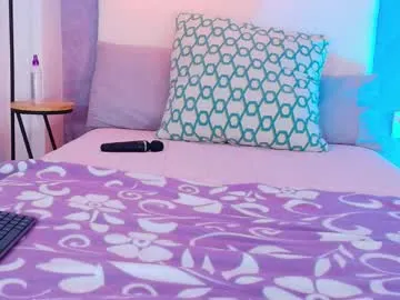 xaevynne – webcam model profile photo Image 8