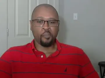 asiangirlandwhiteguy – webcam model profile photo Image 4