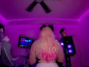 nikkyblush – webcam model profile photo Image 18