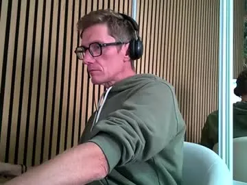 karlenegries – webcam model profile photo Image 5