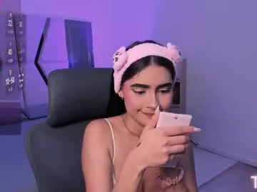 realtryit – webcam model profile photo Image 6