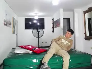 EvelynMills – webcam model profile photo Image 9