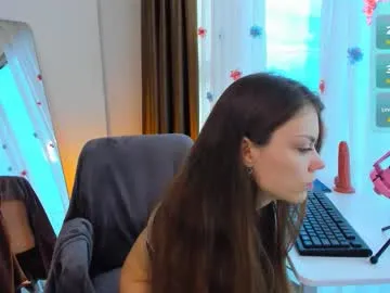 katarasimon – webcam model profile photo Image 13