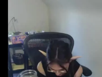 naughty_julieta13 – webcam model profile photo Image 4