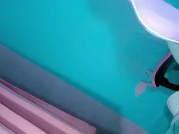 luckaisha – webcam model profile photo Image 12