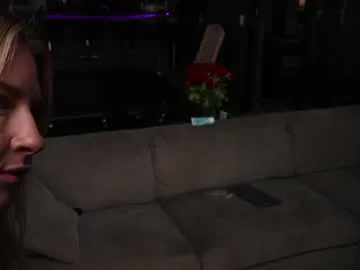 keix_moon – webcam model profile photo Image 4