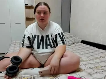 aly_nucita_2 – webcam model profile photo Image 7