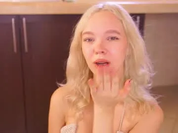 petites_perles – webcam model profile photo Image 12