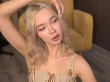 petites_perles – webcam model profile photo Image 4