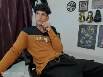 petites_perles – webcam model profile photo Image 16