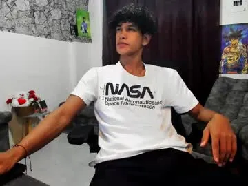 petites_perles – webcam model profile photo Image 4