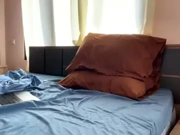 aliyv – webcam model profile photo Image 6