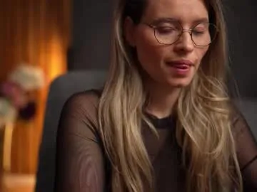 flirtykitty_ – webcam model profile photo Image 18