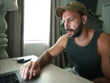 petites_perles – webcam model profile photo Image 10