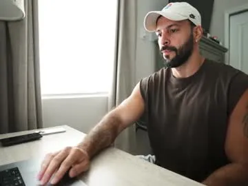 petites_perles – webcam model profile photo Image 13