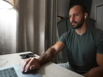 petites_perles – webcam model profile photo Image 2