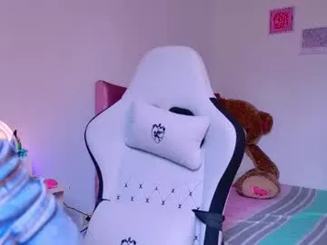 oliviaowens – webcam model profile photo Image 3