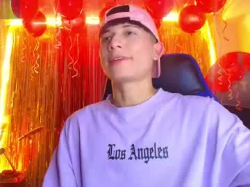 playussoftly – webcam model profile photo Image 18