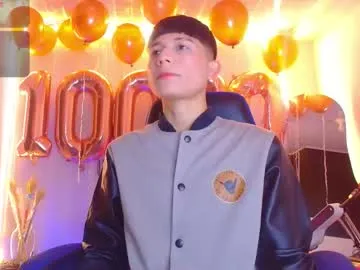 playussoftly – webcam model profile photo Image 3