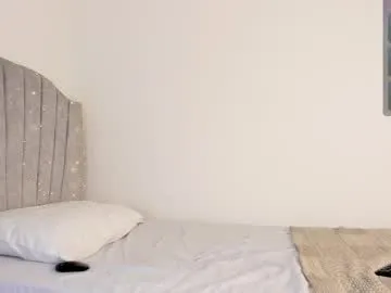 sexy_hot_friends_ – webcam model profile photo Image 5