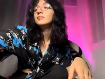 katiepeach_ – webcam model profile photo Image 2