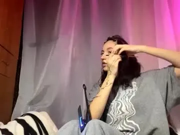 katiepeach_ – webcam model profile photo Image 3