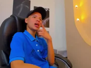 buupsi – webcam model profile photo Image 13