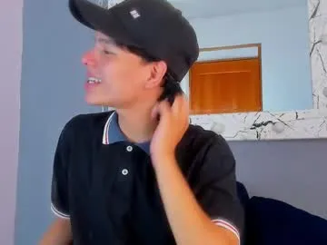 buupsi – webcam model profile photo Image 6