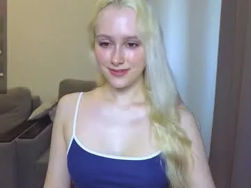 karlenegries – webcam model profile photo Image 17