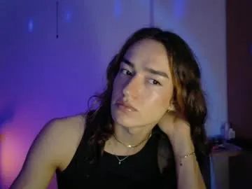 cathiefavuzzi – webcam model profile photo Image 3