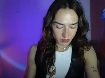 cathiefavuzzi – webcam model profile photo Image 8