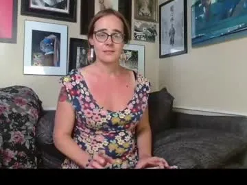 laurabigtits – webcam model profile photo Image 11