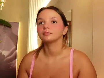 xyoma_browm1 – webcam model profile photo Image 4