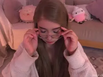 petites_perles – webcam model profile photo Image 6