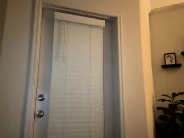 emely_exxotic – webcam model profile photo Image 2