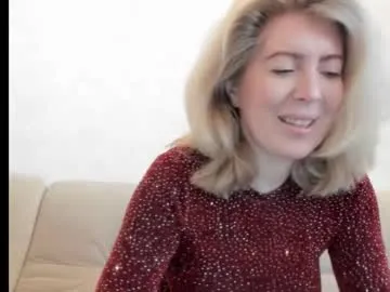 realtryit – webcam model profile photo Image 15