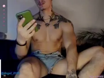 sweetyoops – webcam model profile photo Image 6