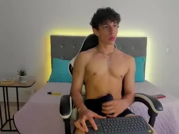 ely_cherry18 – webcam model profile photo Image 2